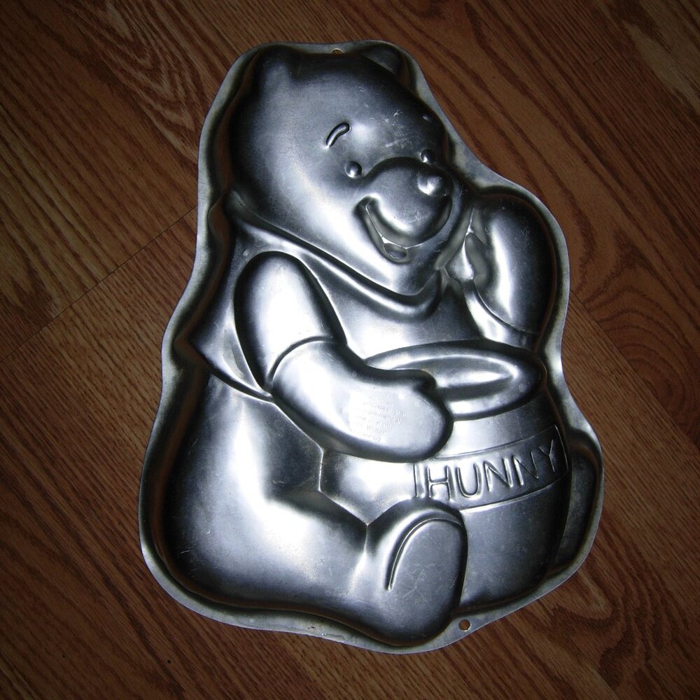 Wilton Disney Winnie The Pooh Cake Pan